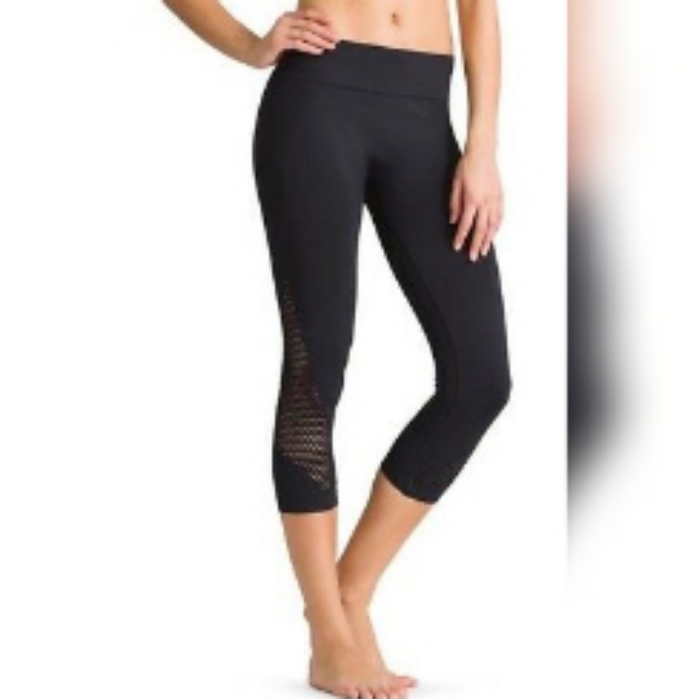 Athleta Breakthrough Laser Cut Capri Leggings